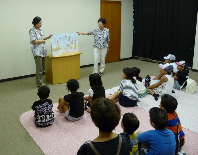 寄島図書館おはなし会の画像