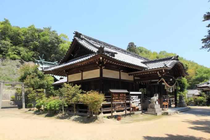 真止戸山神社